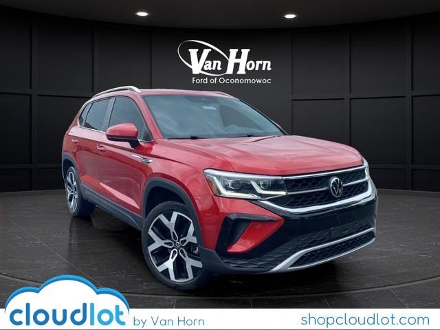 2022 Volkswagen Taos 1.5T SEL 4Motion's photo
