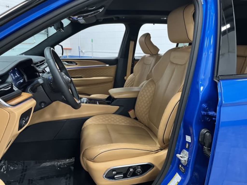 Used 2023 Jeep Grand Cherokee Summit Reserve SUV