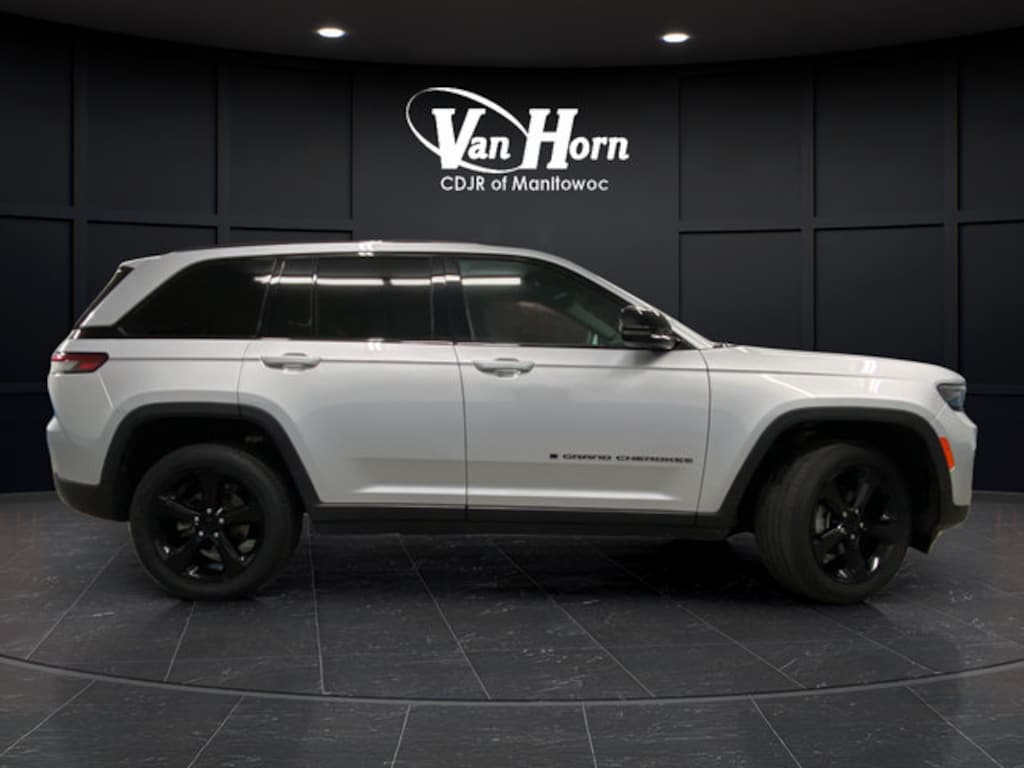 Used 2023 Jeep Grand Cherokee Altitude X SUV