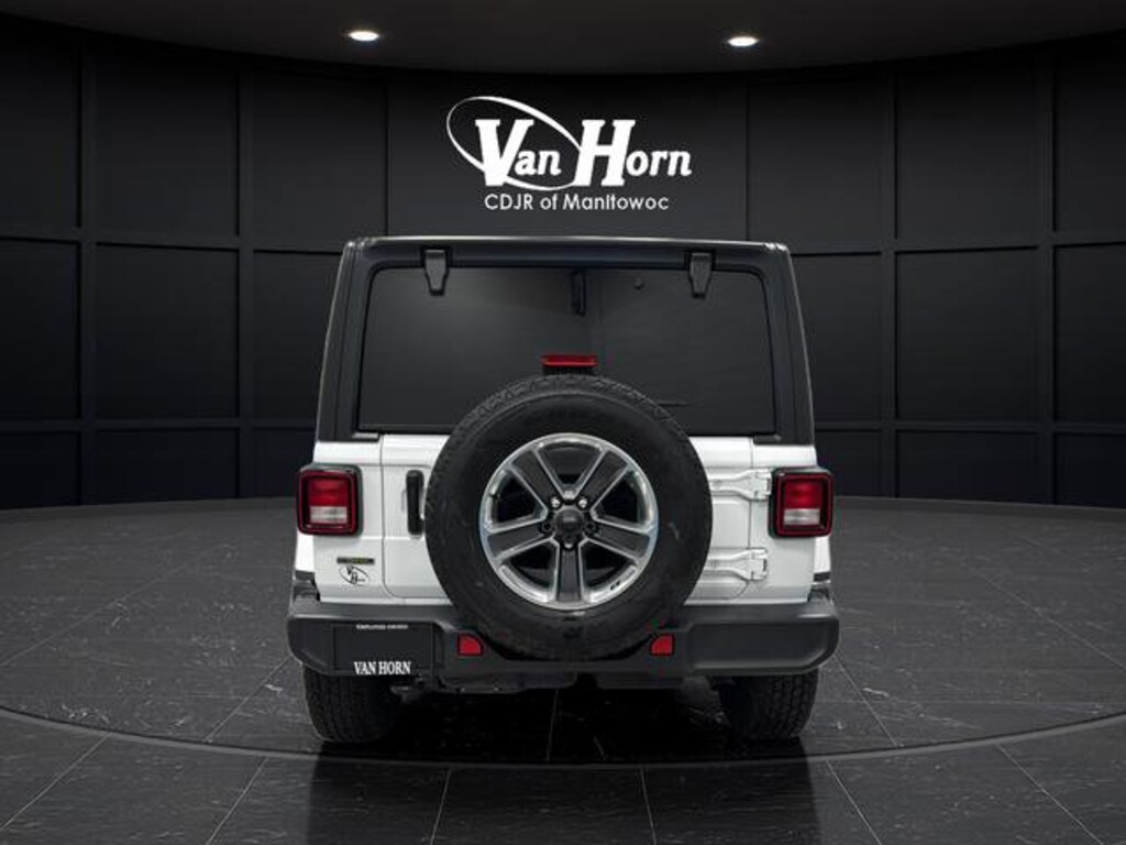Used 2022 Jeep Wrangler Unlimited Sahara SUV