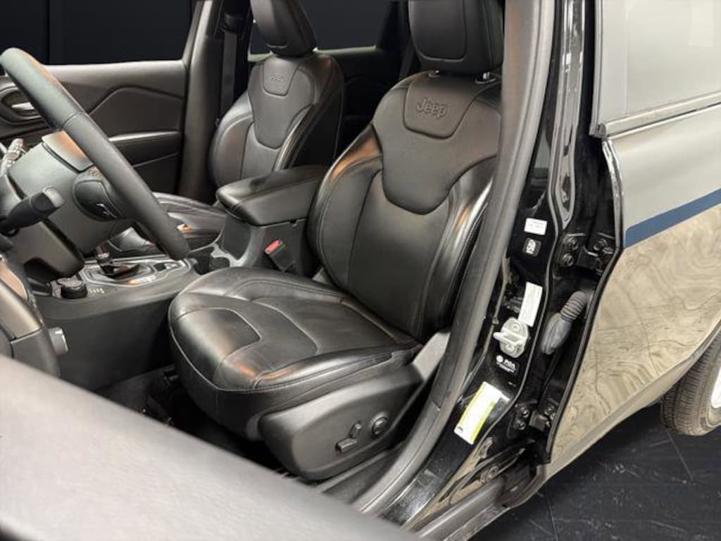 Used 2022 Jeep Cherokee Latitude Lux SUV