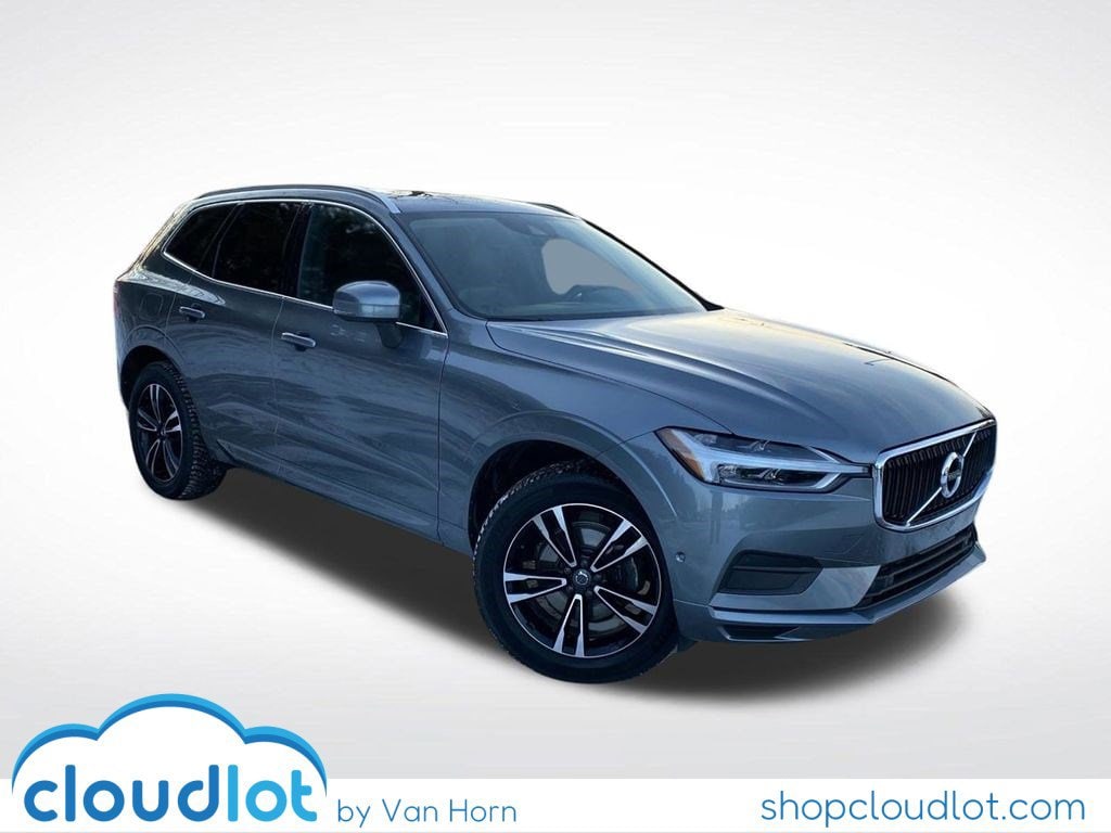 2019 Volvo XC60 Momentum's photo