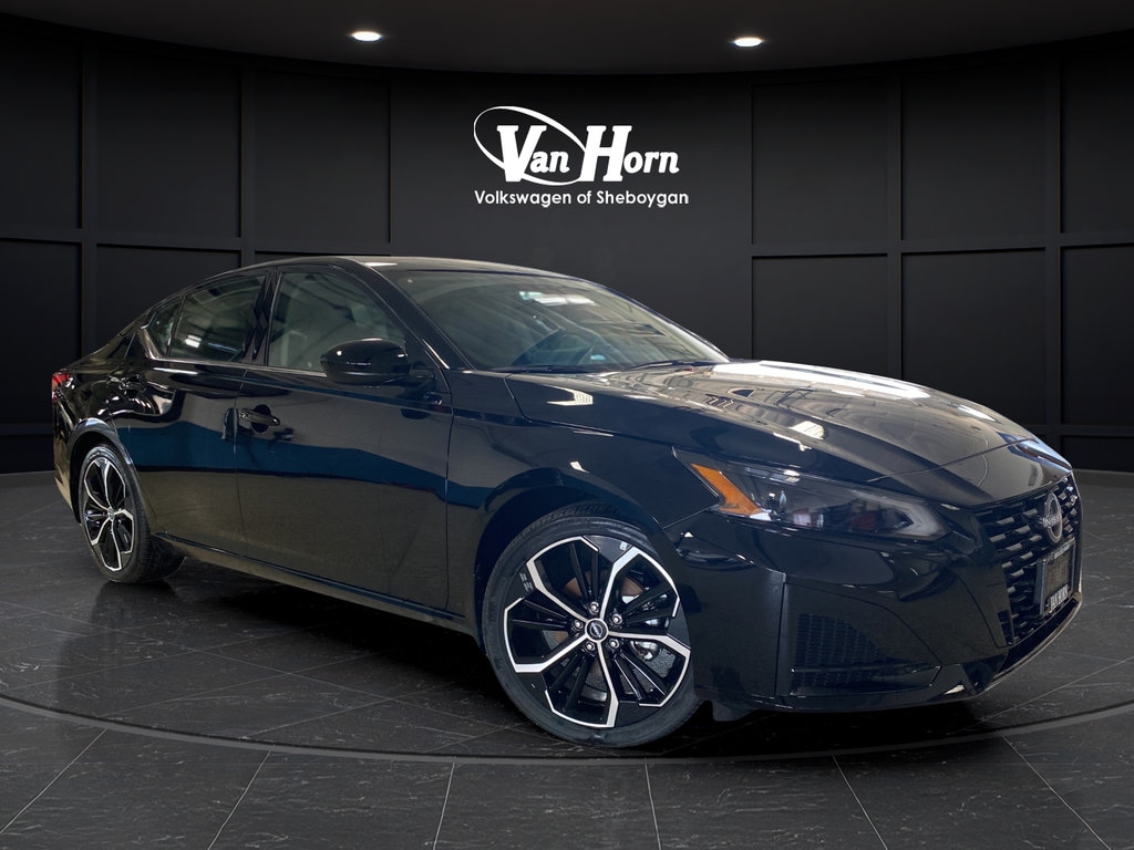 New 2026 Nissan Altima SR Sedan