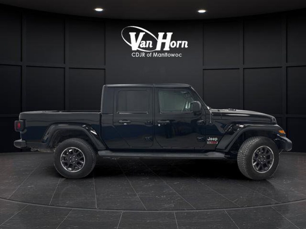 Used 2022 Jeep Gladiator Overland Truck Crew Cab