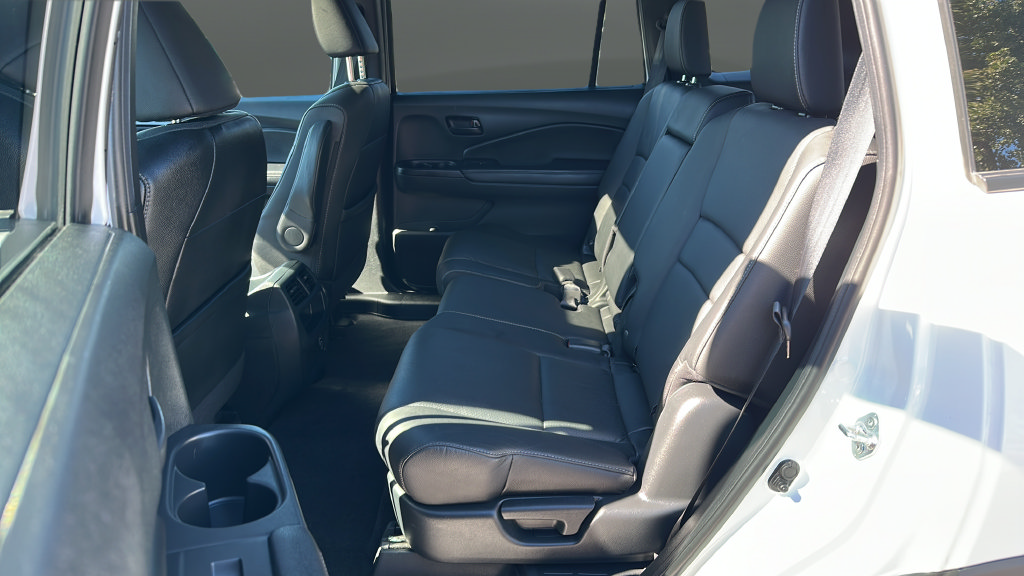 2023 Honda Passport EX-L - Photo 22
