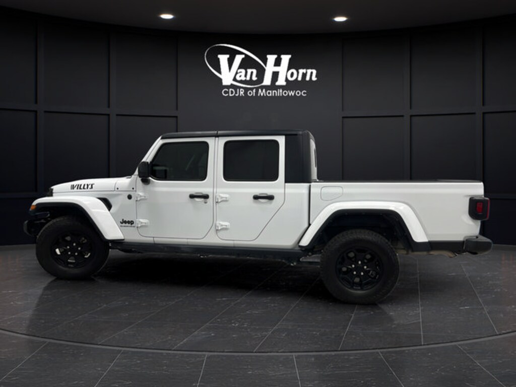 Used 2023 Jeep Gladiator Willys Truck Crew Cab