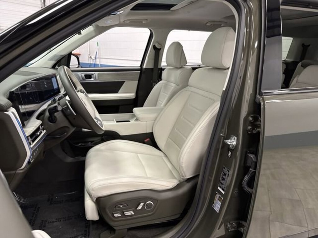 Used 2025 Hyundai Santa Fe Calligraphy SUV