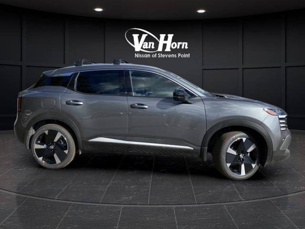 New 2026 Nissan Kicks SR SUV