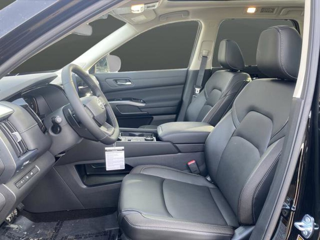 New 2026 Nissan Pathfinder SL SUV