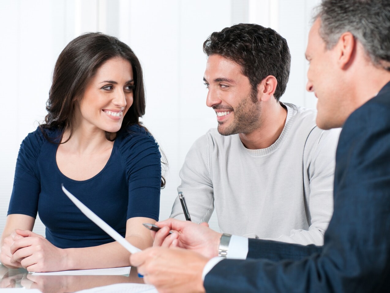 Cloudlot Financing Staff Helping With The Insurance Process