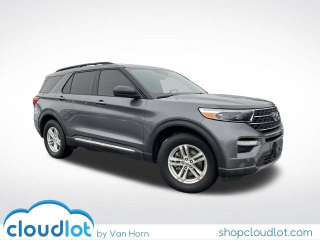 2022 Ford Explorer XLT's photo
