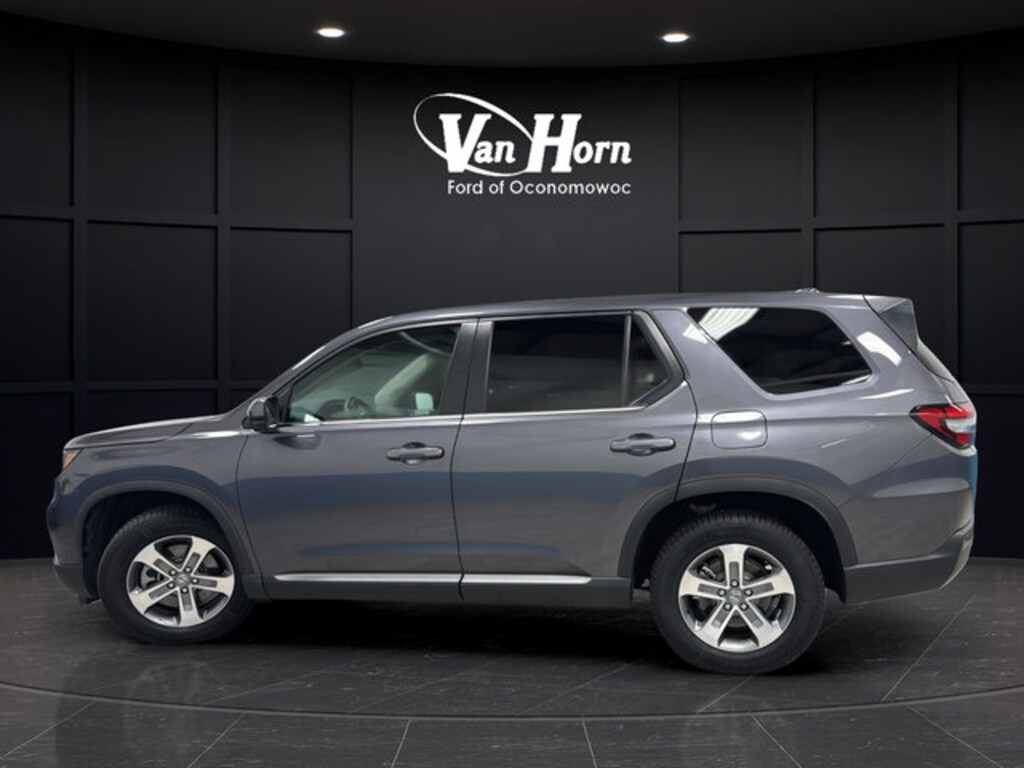 Used 2023 Honda Pilot EX-L 8 Passenger SUV