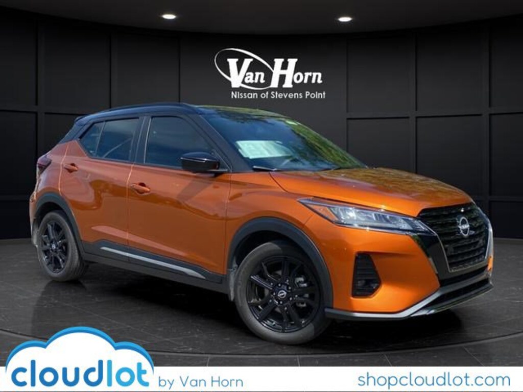 Used 2023 Nissan Kicks SR SUV