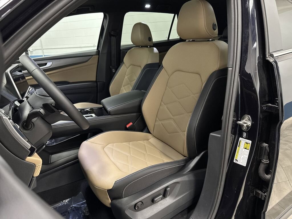 Used 2024 Volkswagen Atlas Cross Sport 2.0T SE w/Technology SUV