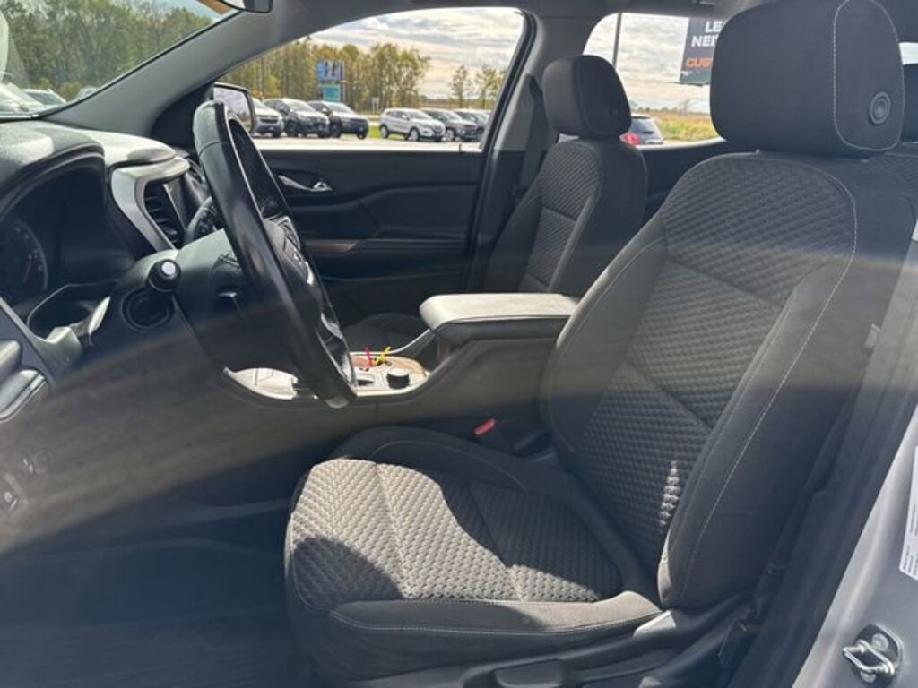 Used 2018 GMC Acadia SLE SUV