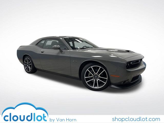 2023 Dodge Challenger R/T's photo