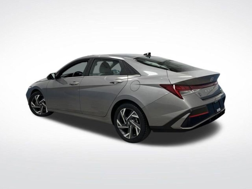 Used 2024 Hyundai Elantra Limited Sedan