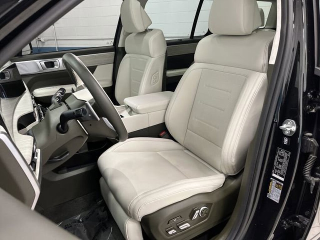 Used 2024 Hyundai Santa Fe Hybrid Calligraphy SUV