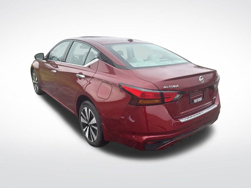 Used 2021 Nissan Altima 2.5 SL Sedan