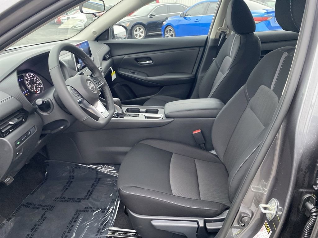 New 2025 Nissan Sentra SV Sedan