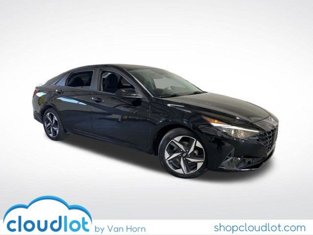 Used 2023 Hyundai Elantra SEL Sedan