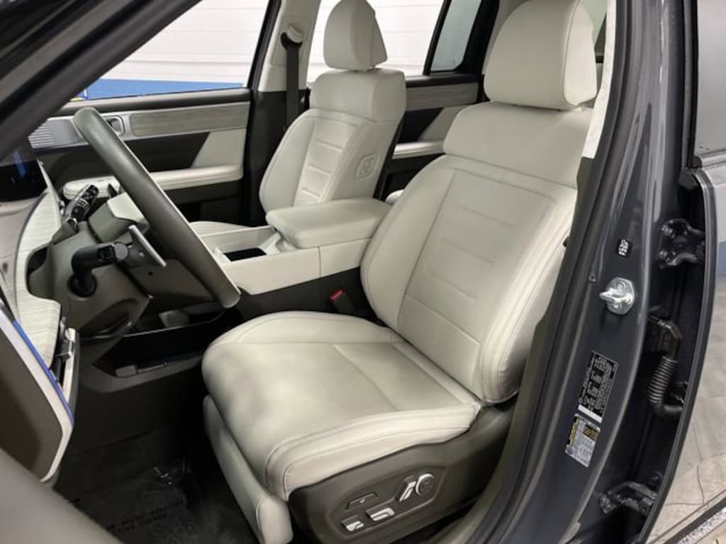 Used 2025 Hyundai Santa Fe Hybrid Calligraphy SUV