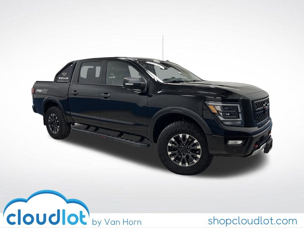 2021 Nissan Titan PRO-4X's photo