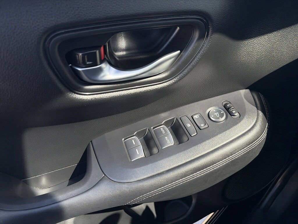2026 Honda HR-V EX-L - Photo 17