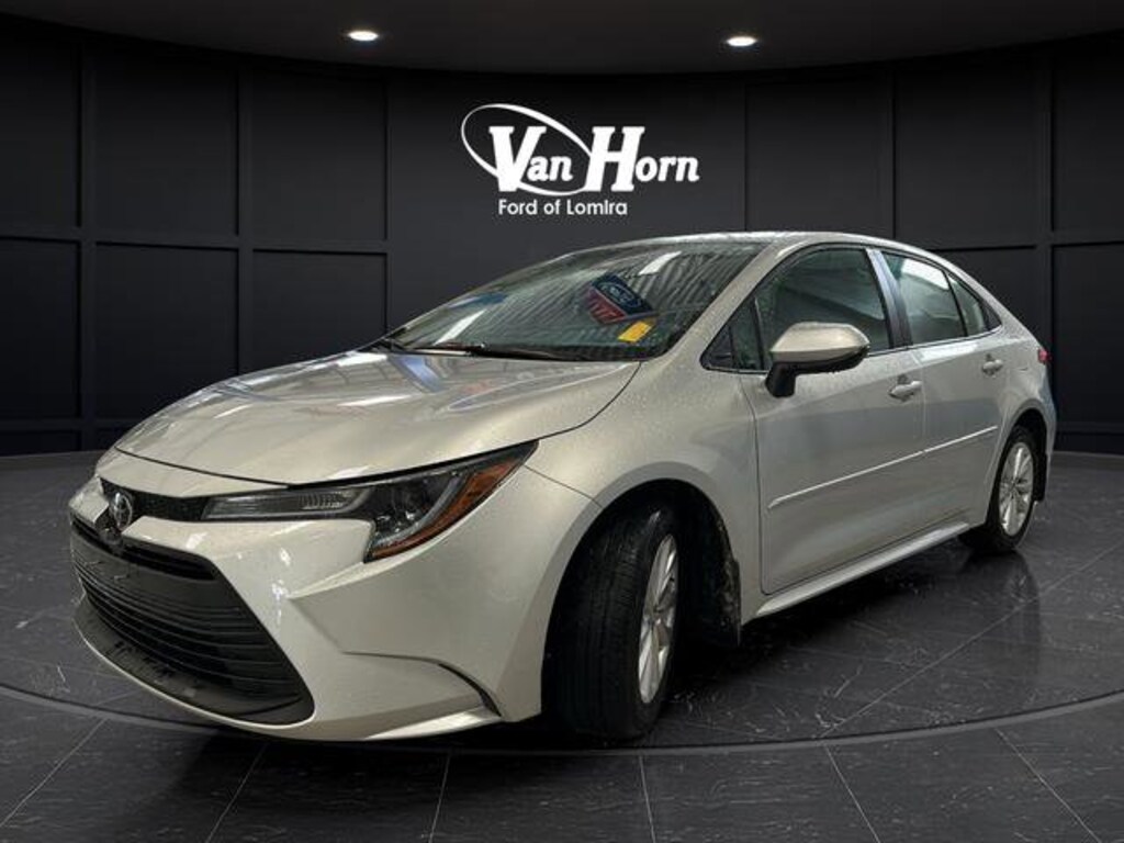 Used 2025 Toyota Corolla LE Sedan