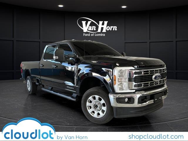 2024 Ford F-250 XLT 4x4 Crew Cab 8' Box's photo