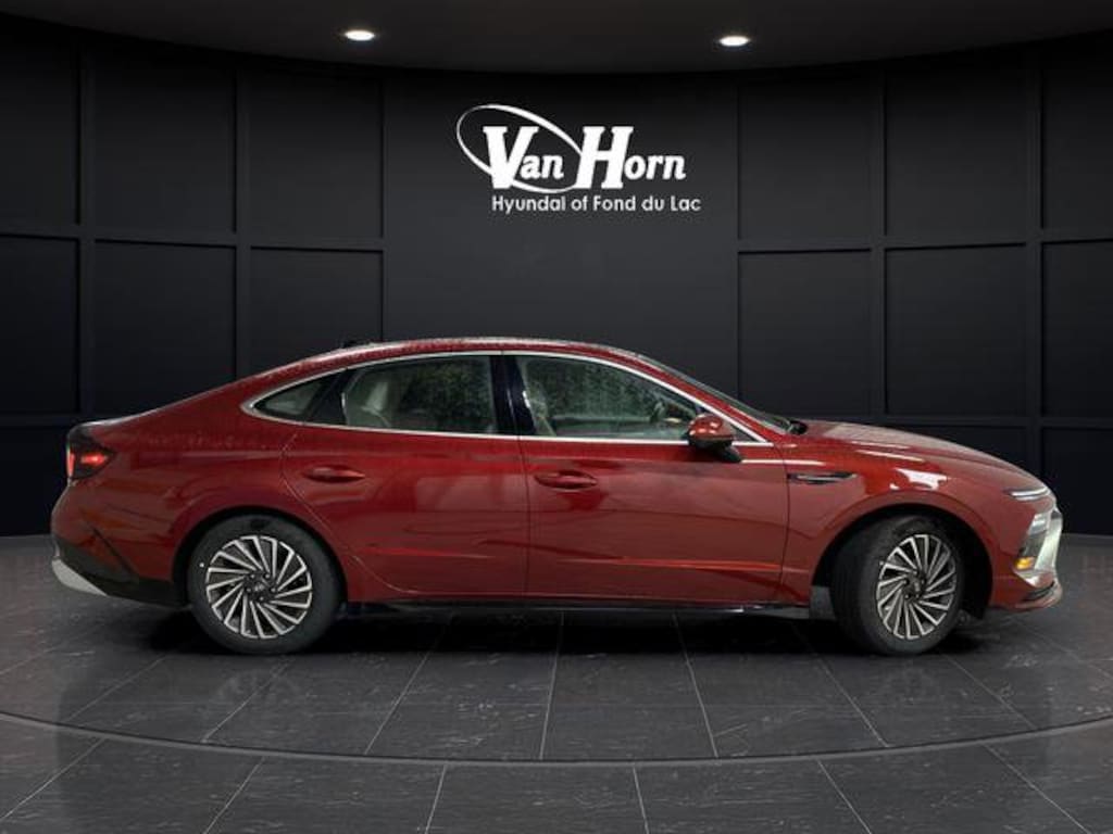 New 2025 Hyundai Sonata Hybrid Limited Sedan