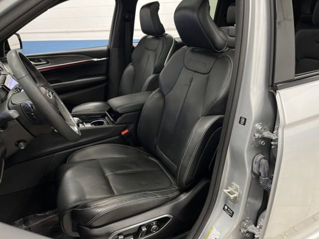 Used 2023 Jeep Grand Cherokee L Overland SUV