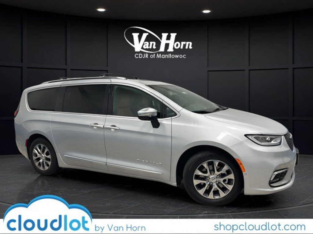Used 2023 Chrysler Pacifica Hybrid Pinnacle Van Passenger Van