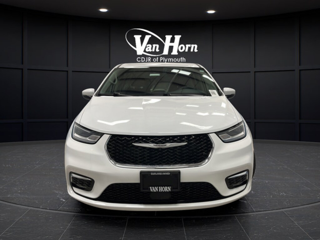 Used 2023 Chrysler Pacifica Touring L Van Passenger Van