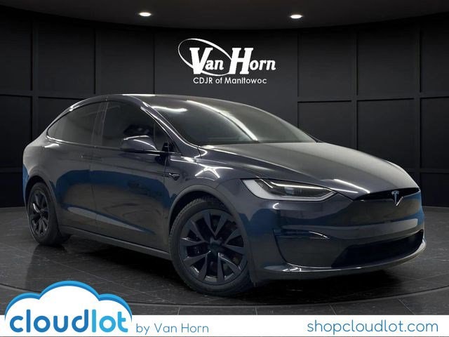 2024 Tesla Model X Long Range's photo