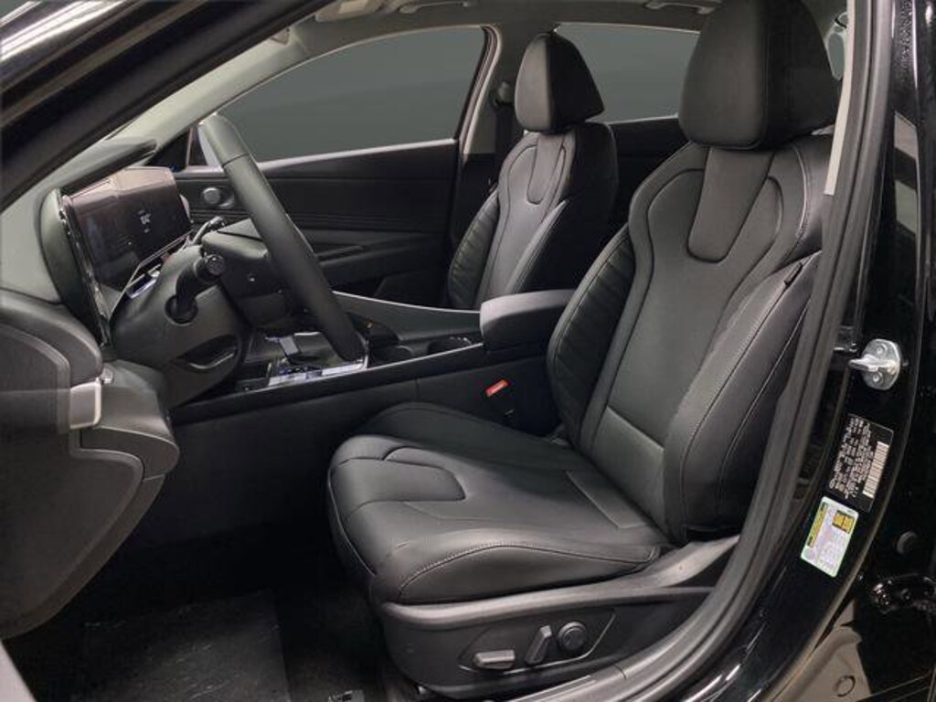 New 2026 Hyundai Elantra Limited Sedan