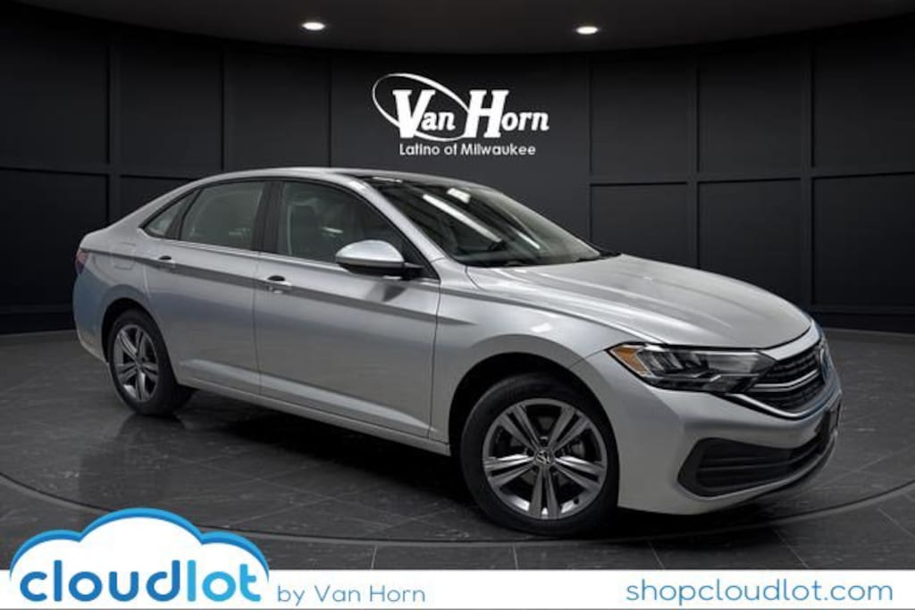 Used 2023 Volkswagen Jetta SE Sedan