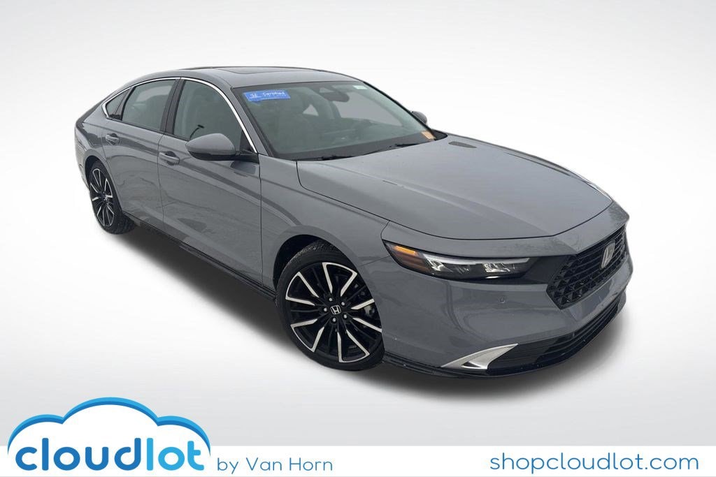 2023 Honda Accord Hybrid Touring's photo
