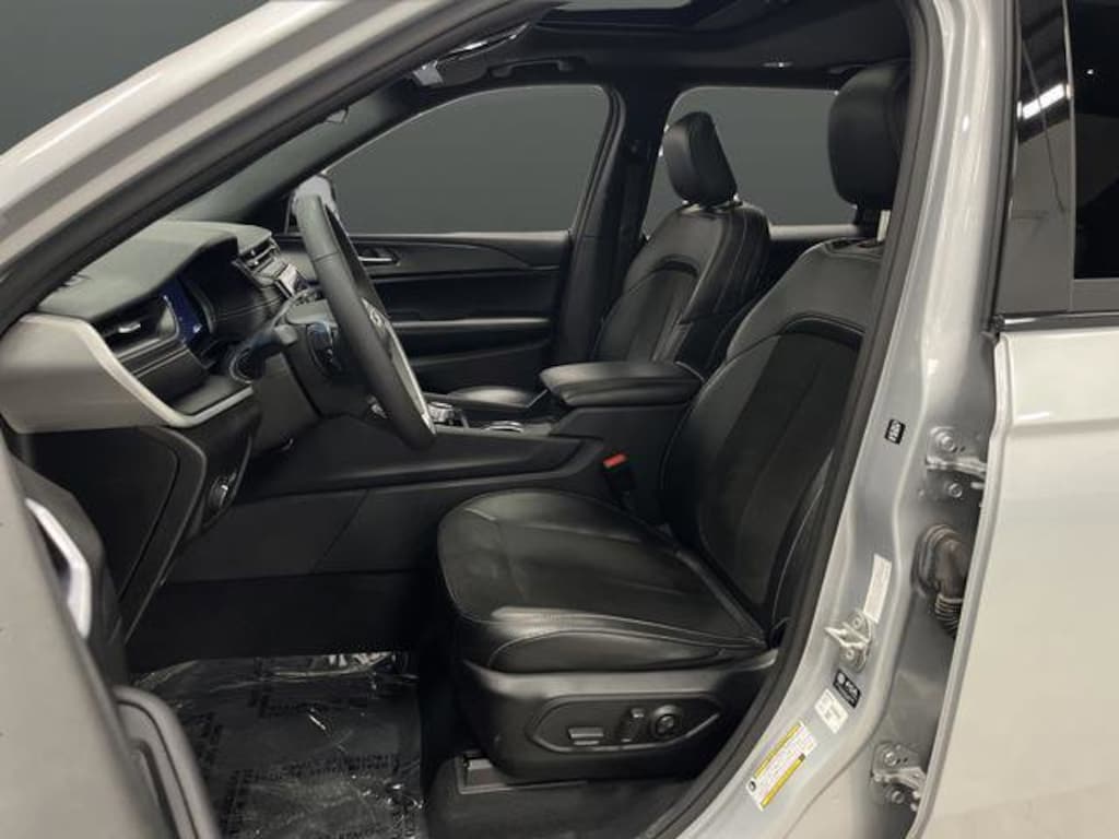 Used 2024 Jeep Grand Cherokee L Altitude X SUV