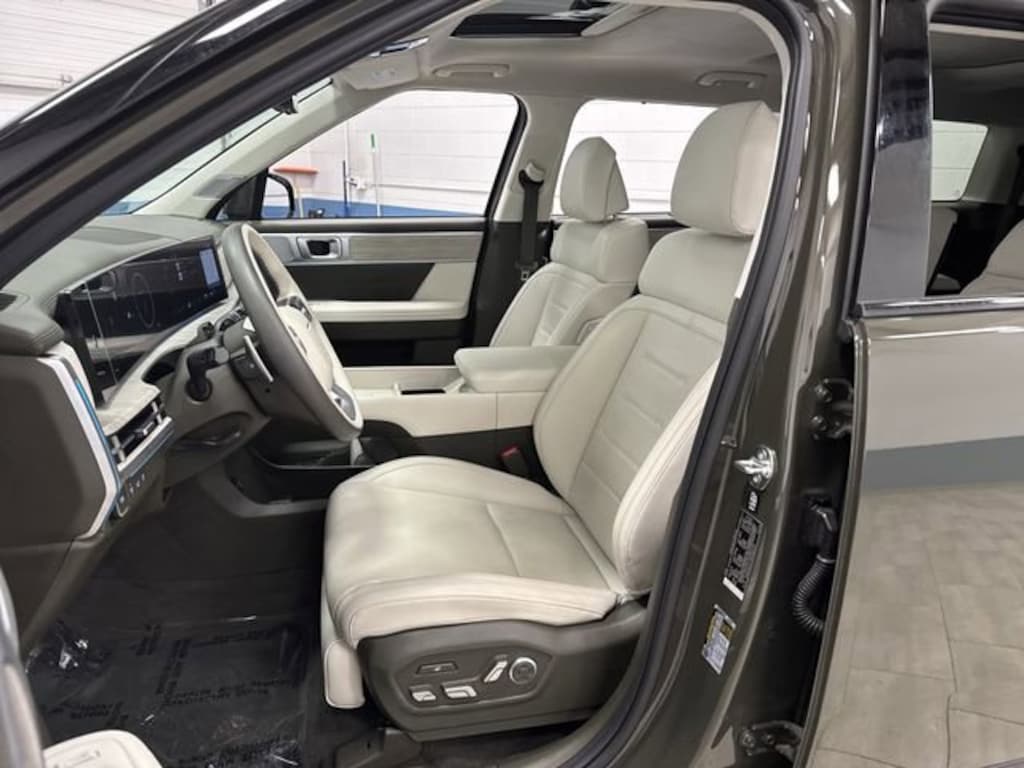 Used 2024 Hyundai Santa Fe Hybrid Calligraphy SUV