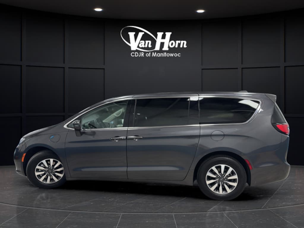 Used 2022 Chrysler Pacifica Hybrid Touring L Van Passenger Van