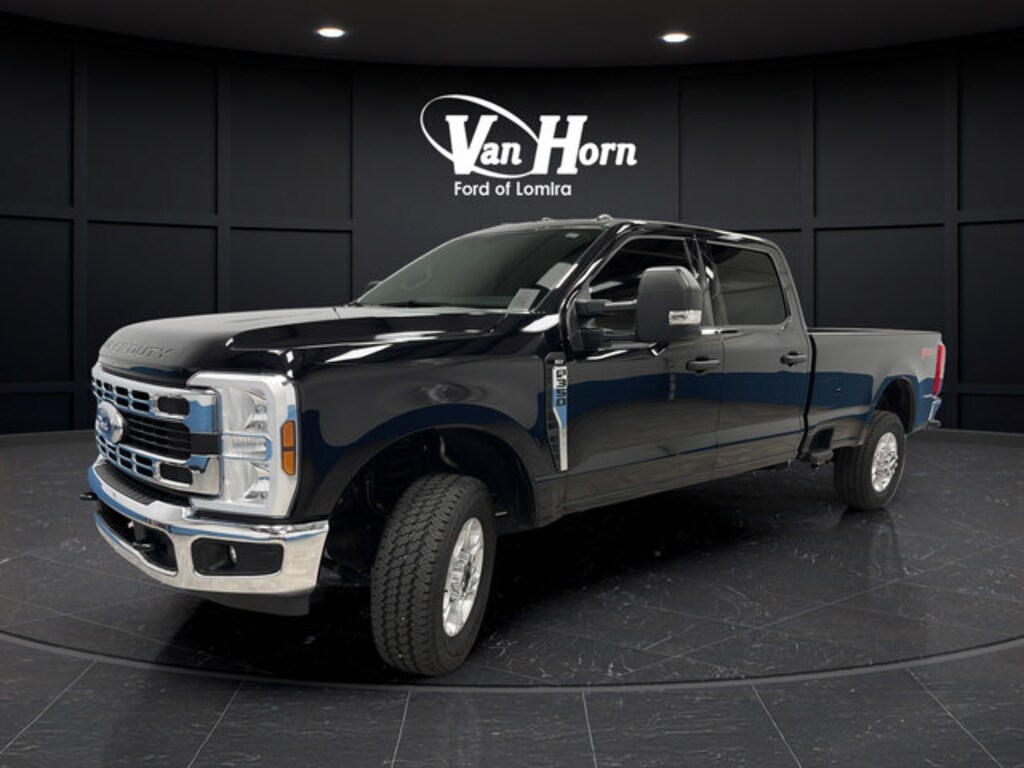 Used 2026 Ford Super Duty F-350 SRW XLT Truck Crew Cab
