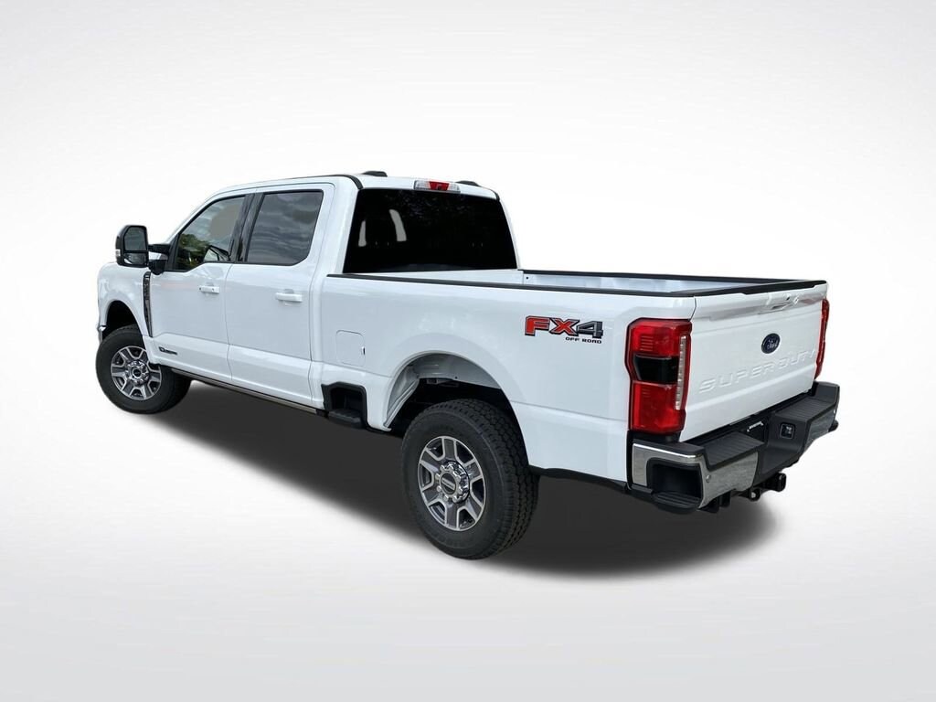 New 2026 Ford F-250 LARIAT Truck Crew Cab