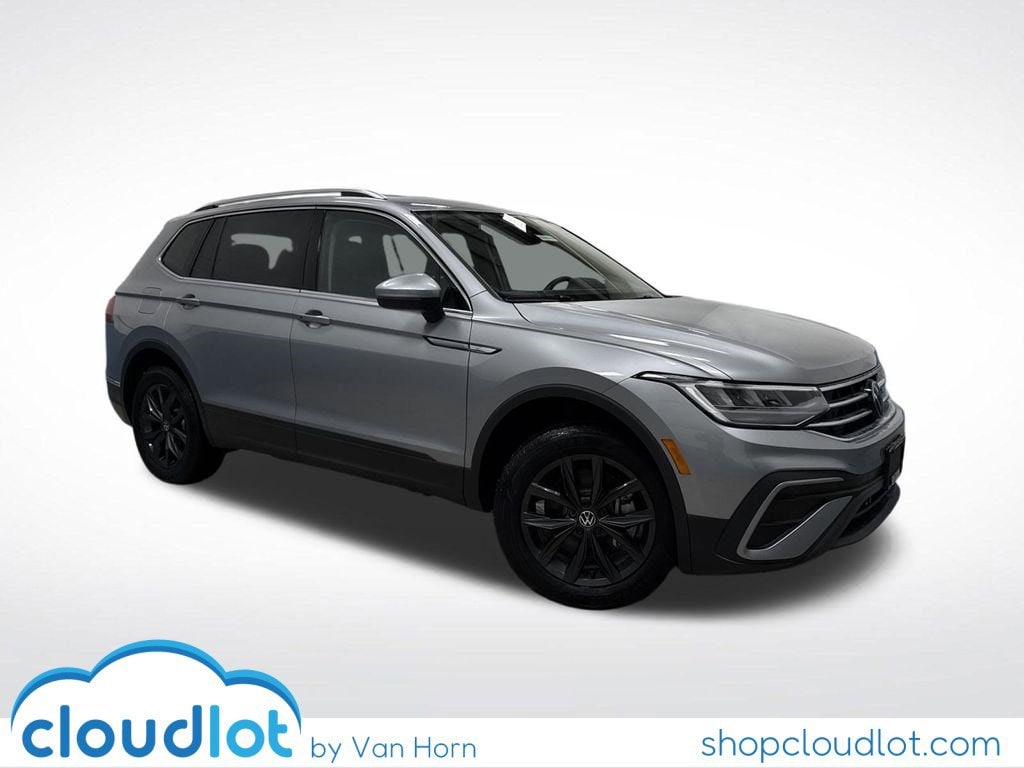 Used 2024 Volkswagen Tiguan SE SUV