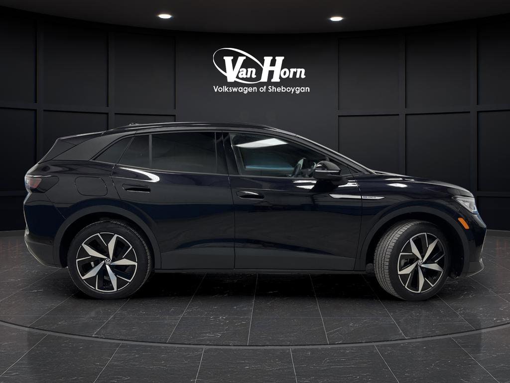 Used 2024 Volkswagen ID.4 PRO S with VIN 1V2WSPE83RC000984 for sale in Sheboygan, WI