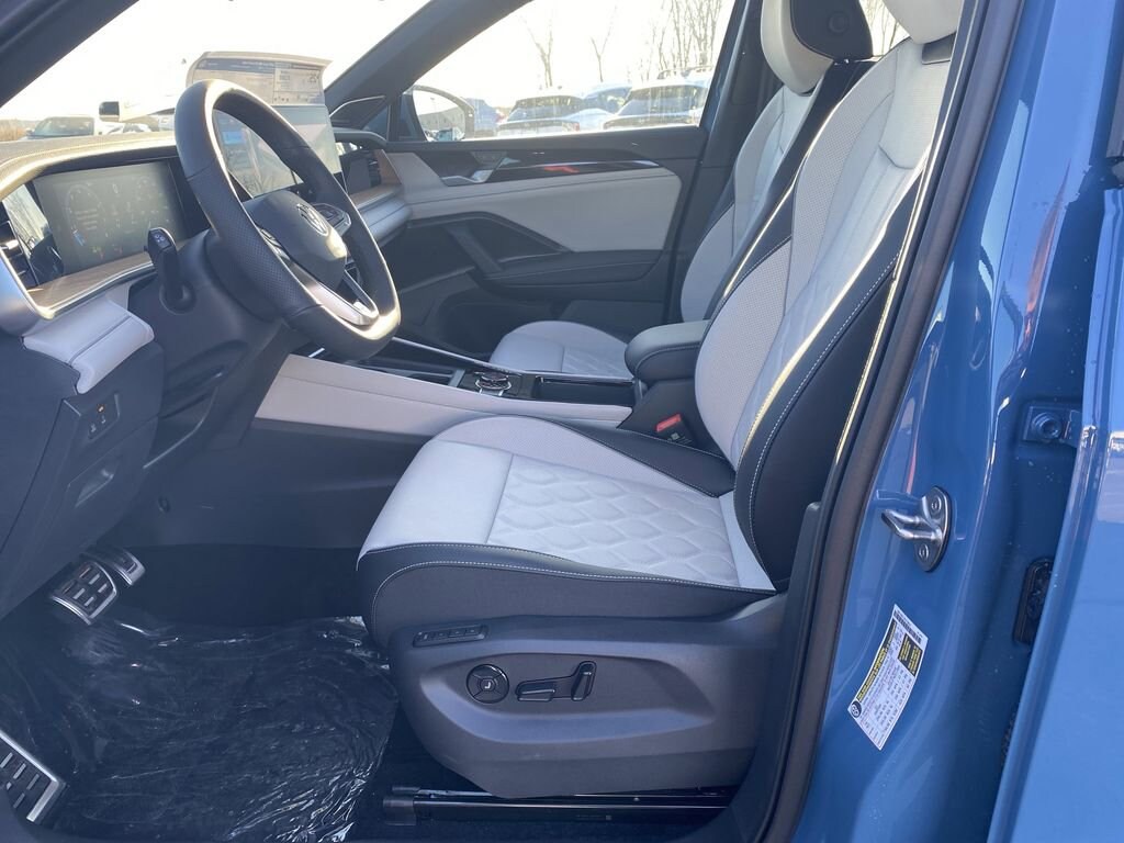 New 2026 Volkswagen Tiguan SEL R-Line Turbo SUV