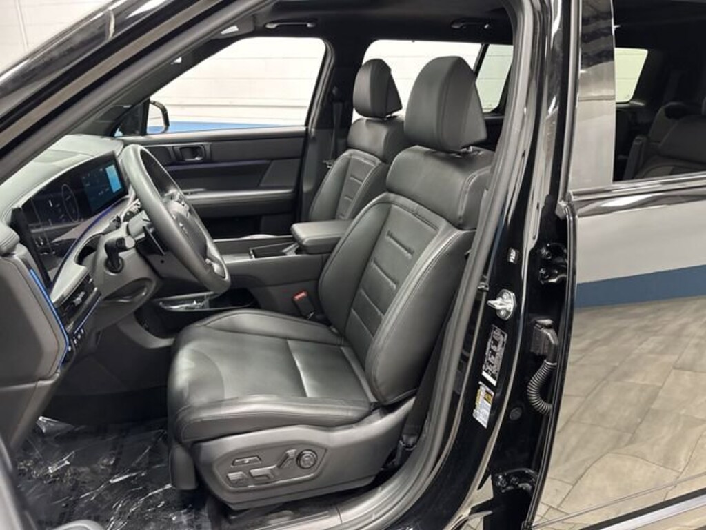 Used 2024 Hyundai Santa Fe Calligraphy SUV