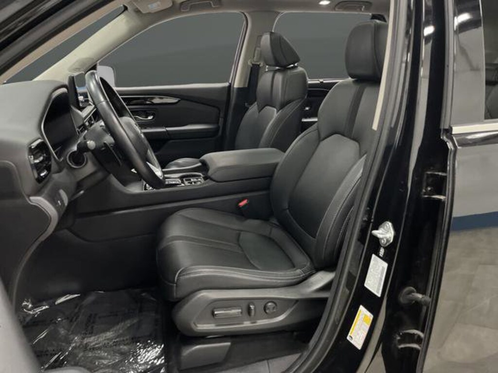 Used 2023 Honda Pilot Touring SUV