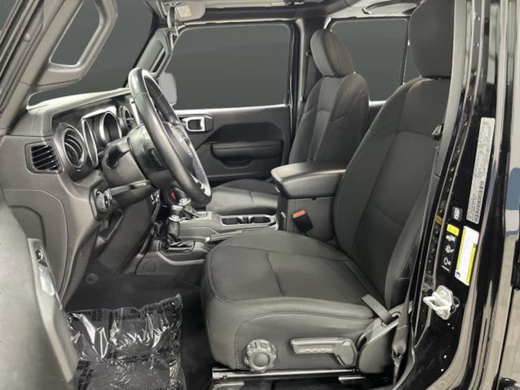 Used 2022 Jeep Wrangler Unlimited Sport Altitude SUV