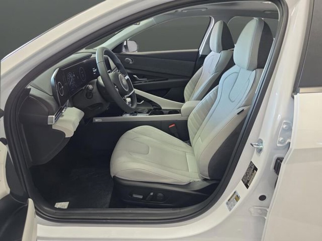 New 2025 Hyundai Elantra Hybrid Limited Sedan